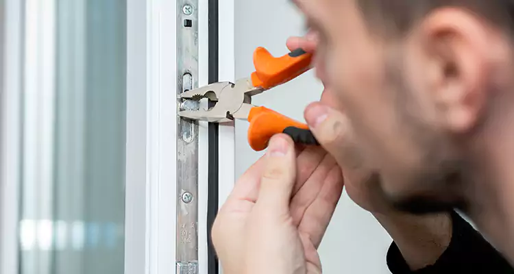 Patio Door Latch Repair in Oakleaf Plantation, FL